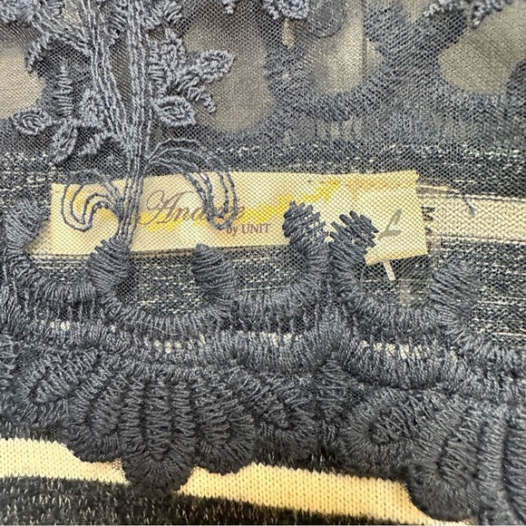 New with Tags Andrée by Unit Blue dress with lace neckline details size Large - Picture 5 of 10